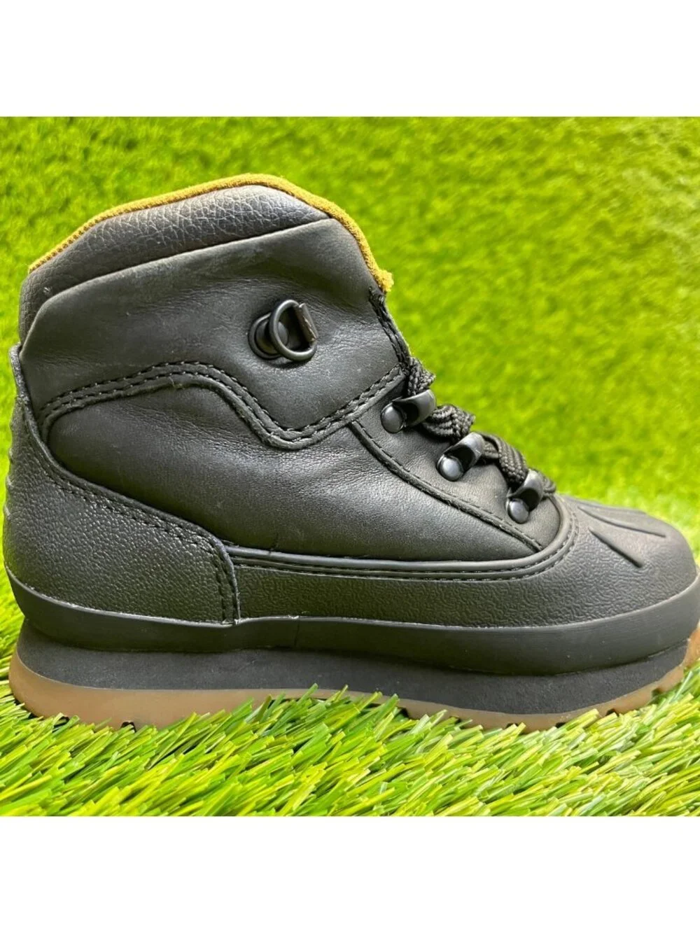 Timberland Euro Hiker Boys Size 10C Black Gum Leather Waterproof Shell Toe Boots